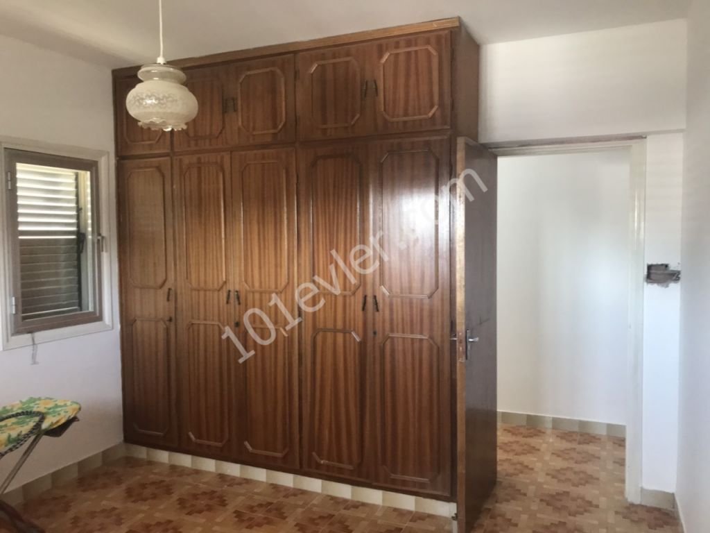 Gönyeli’de 4+1 kiralık aylık ödemeli Eşyalı Daire 300 STG