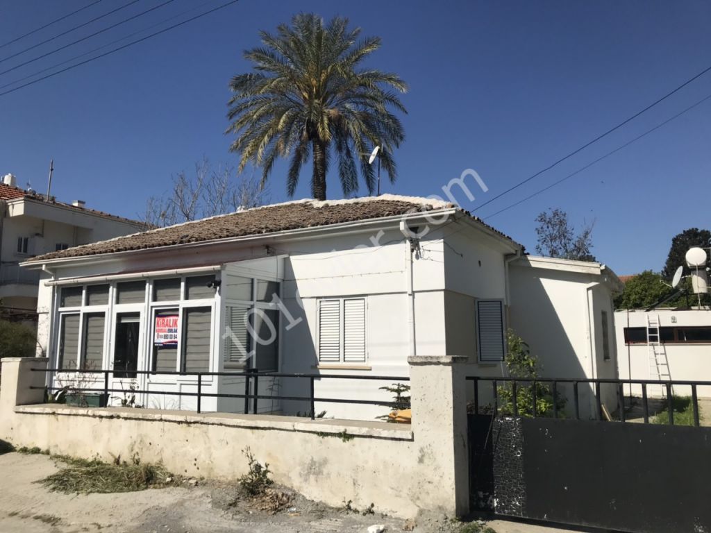 Einfamilienhaus Mieten in Köşklüçiftlik, Nikosia