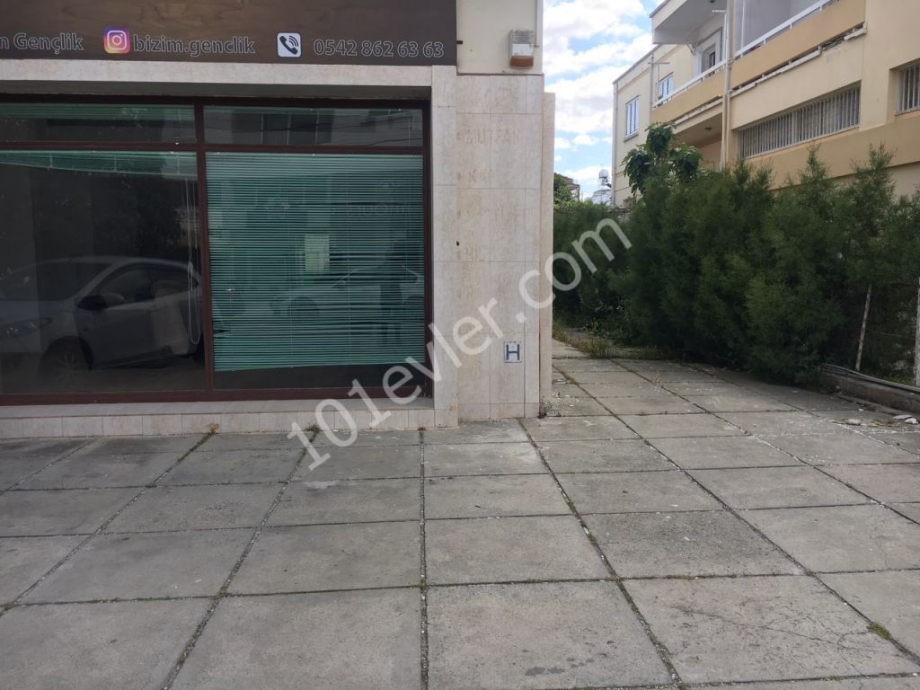 Lefkoşa Köşklüçüftlik’de 120 m2 Sende Katlı Kiralık İşyeri 550 STG