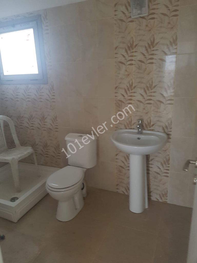 Küçük Kaymaklı’da 2+1 Satılık Penthouse Daire 62000 STG