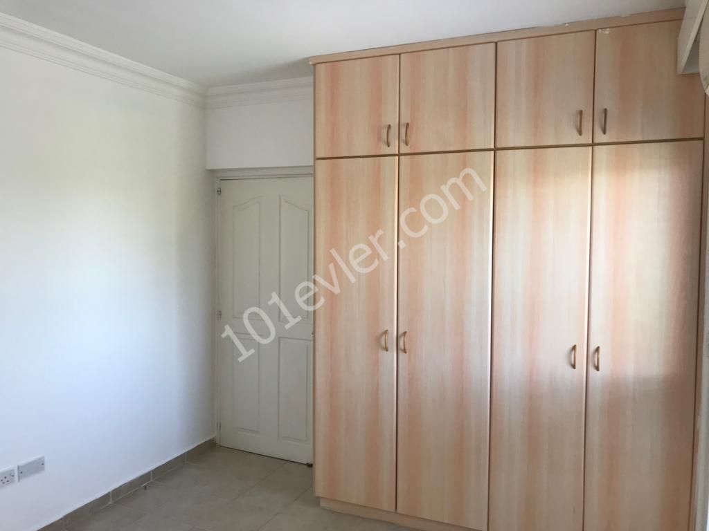 Girne Çatalköy'de 3+1 Eşyasız Kiralık Villa 450 STG