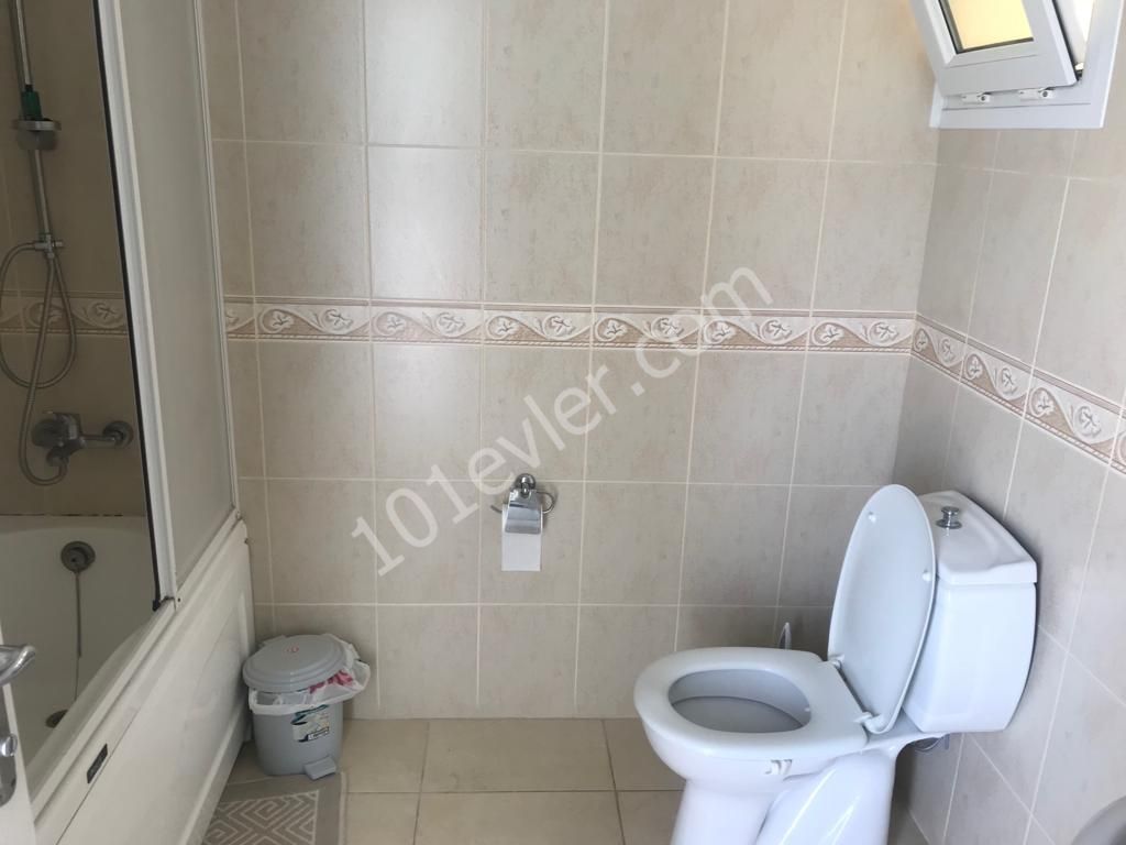 Yukarı Girne'de 3+1 Satılık Penthouse 85000 STG