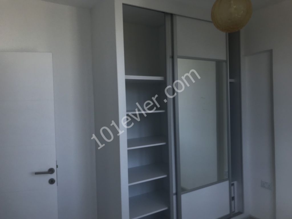 Lefkoşa Yenişehir'de 2+1 80 m2 Satılık Daire 75.000 STG