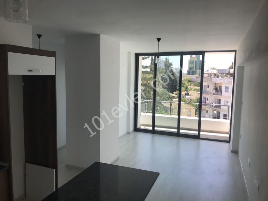 Lefkoşa Yenişehir'de 2+1 80 m2 Satılık Daire 75.000 STG