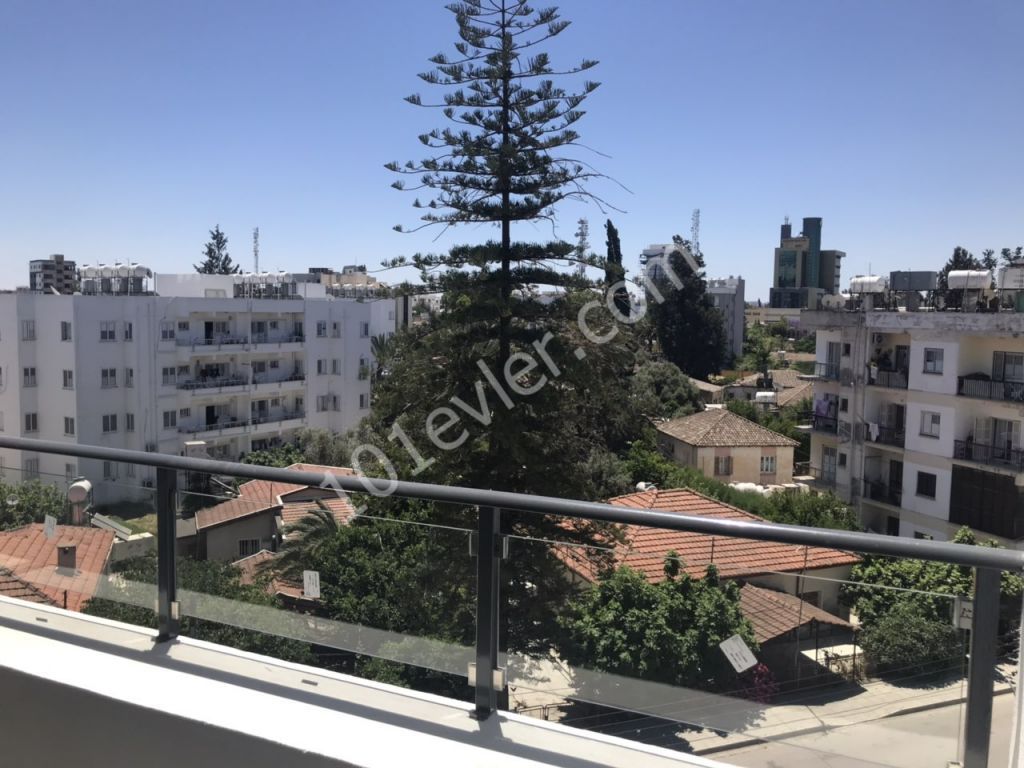 Lefkoşa Yenişehir'de 2+1 80 m2 Satılık Daire 55.000 STG