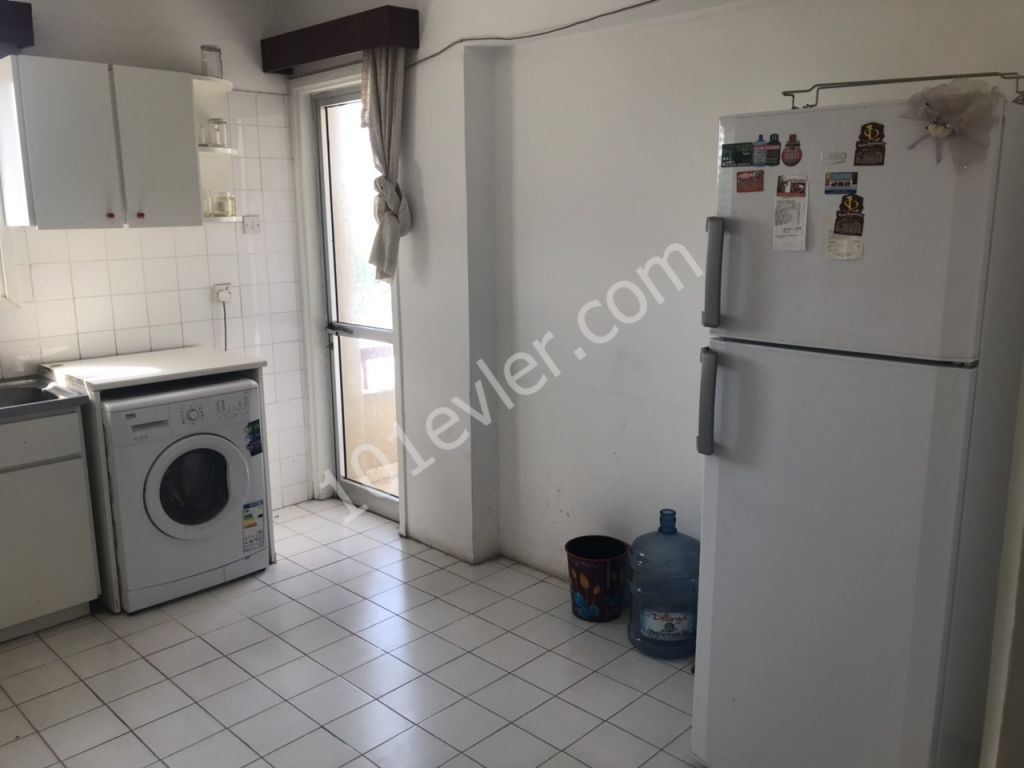 Lefkoşa Ortaköy'de Duraklara Yakın 3+1 Yıllık Ödemeli Kiralık Daire 2000 TL