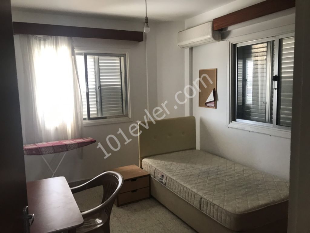 Lefkoşa Ortaköy'de Duraklara Yakın 3+1 Yıllık Ödemeli Kiralık Daire 2000 TL