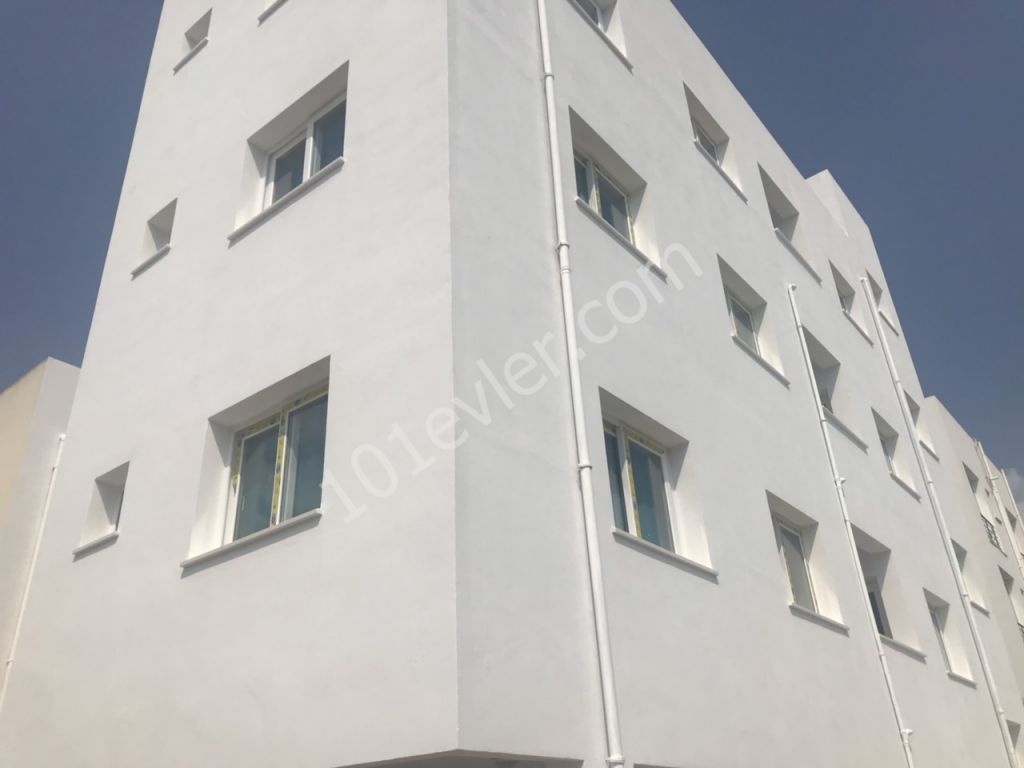 Lefkoşa Gönyeli'de 2+1 Eşyalı Yeni Kiralık 6+6 Ödemeli Daire 2,000 TL