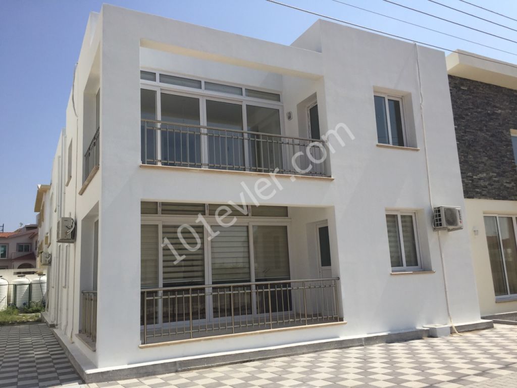 Gönyeli Yenikent'de 2+1 Ful Eşyalı 10 Aylık Kiralık Zemin Kat Daire 18.000 TL