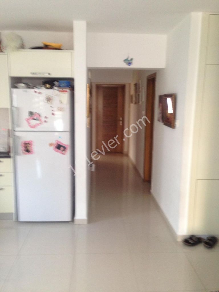 Girne Merkez'de 3+1 Eşyalı Kiralık Daire 500 STG