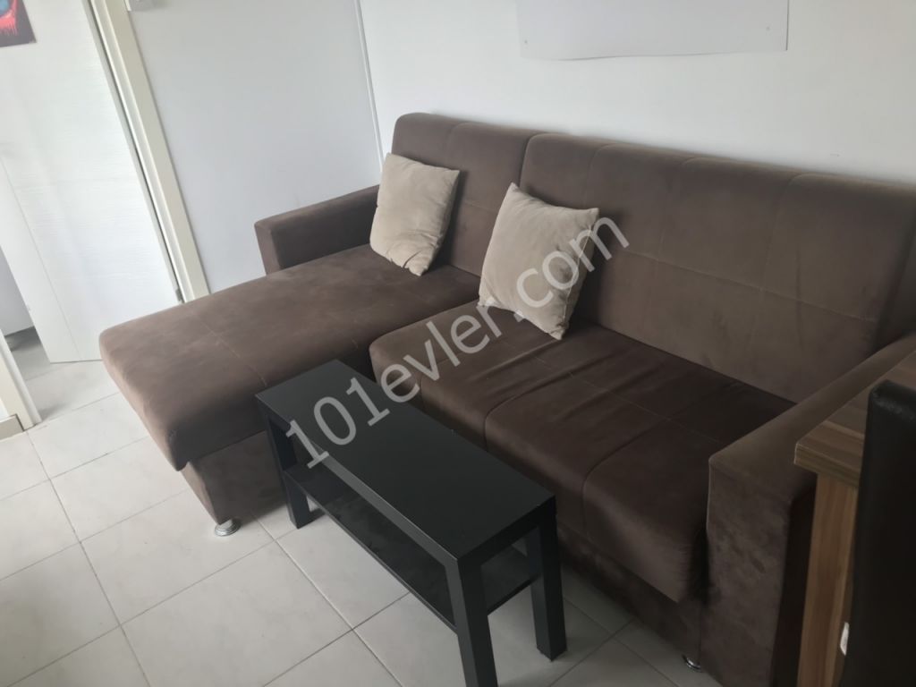 Lefkoşa Kumsal'da 1+1 6+6 Aylık Ödemeli Eşyalı Kiralık Daire 1600 TL