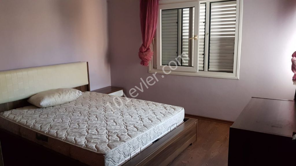 Girne Merkez'de 3+1 Eşyalı Kiralık Daire 3000 TL