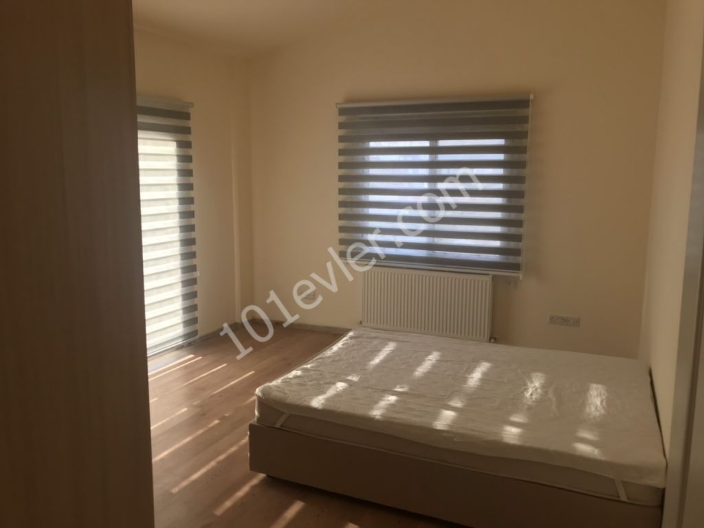 Kermiyada 3+1 180 m2 Eşyalı Ak Ödemeli Kiralık İkiz Müstakil Ev 500 STG