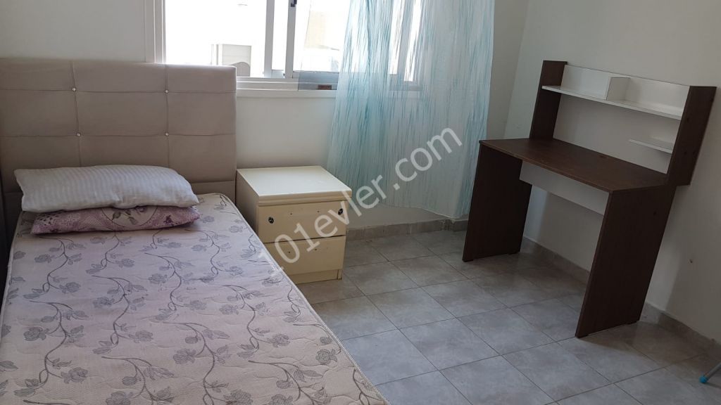 Girne Merkez'de 3+1 Eşyalı Kiralık Daire 3500 TL