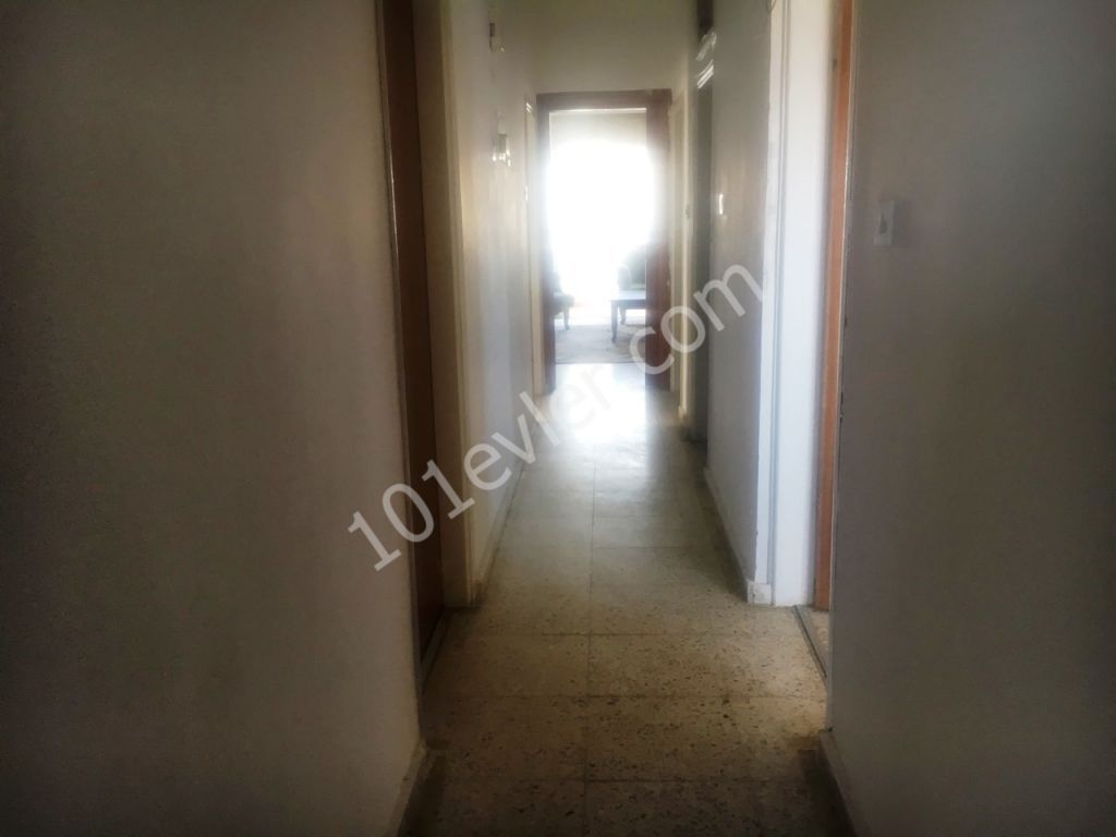 Lefkoşa Kermiya Sosyal Konutlarda 3+1 110 m2 Satılık Daire 39.000 STG