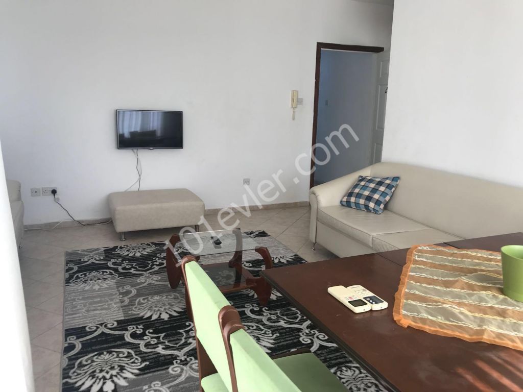 Girne Aslanlı Villa Üstü 2+1 Eşyalı Kiralık Daire 2500 TL