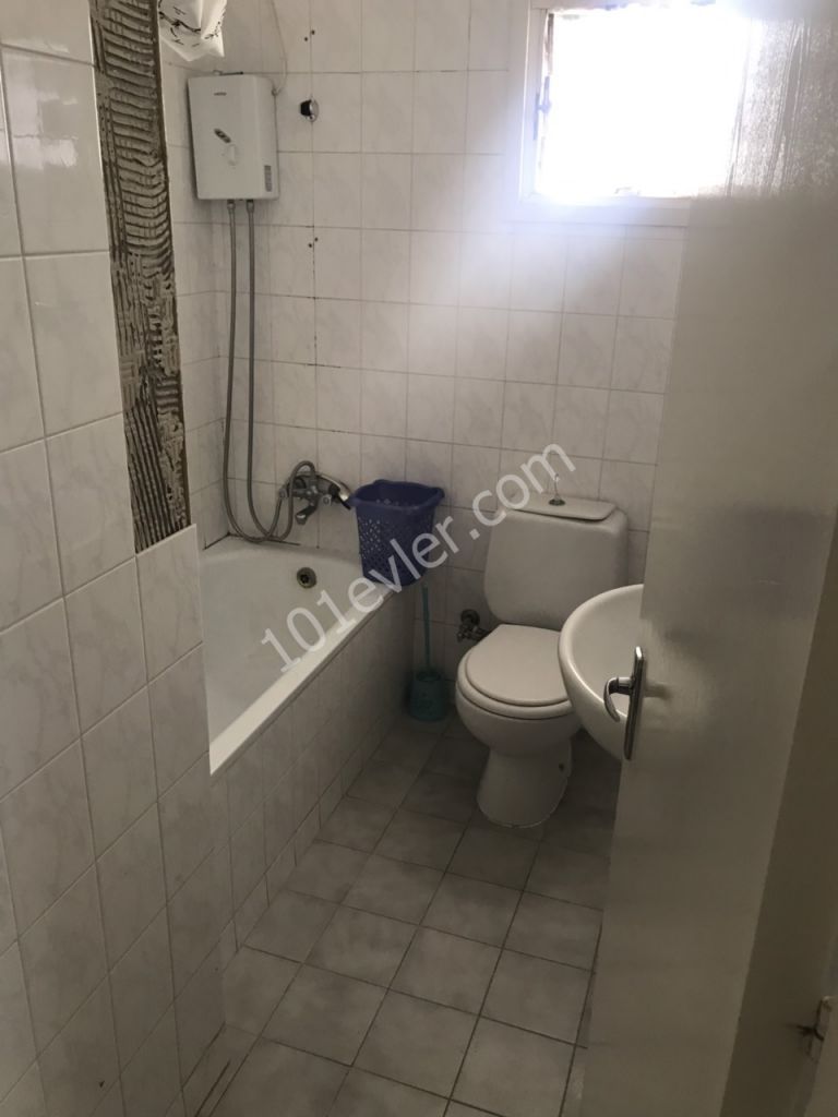 Gönyeli Yenikentde 2+1 Eşyalı Aylık Ödemeli Kiralık Daire 240 stg