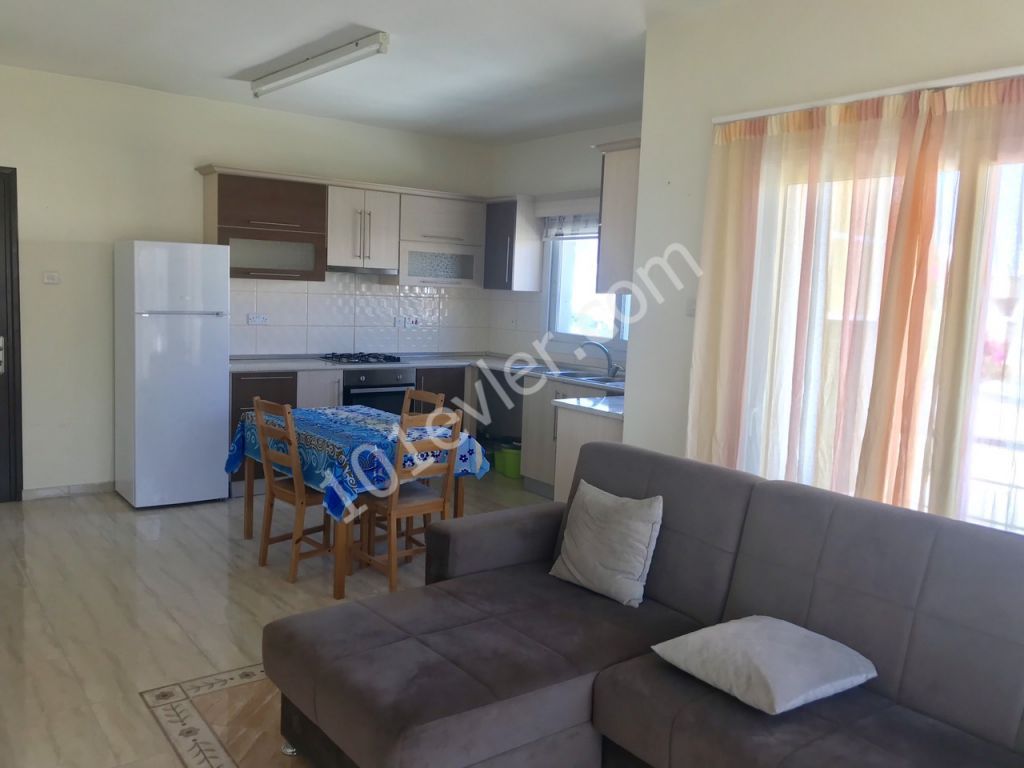 Lefkoşa Gelibolu Bölgesinde 3+1 Eşyalı 6+6 Aylık Ödemeli Kiralık Daire 2300 TL