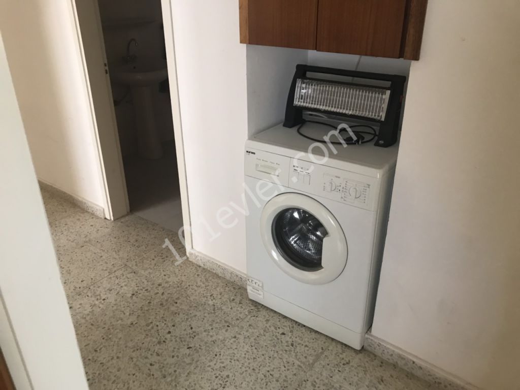 Lefkoşa Köşklüçiftlik'de 3+1 Eşyalı Yıllık Ödemeli Kiralık Daire 350 STG