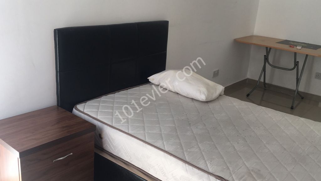 Gönyeli Merkez'de 2+1 Eşyalı  Kiralık Daire 300-GBP