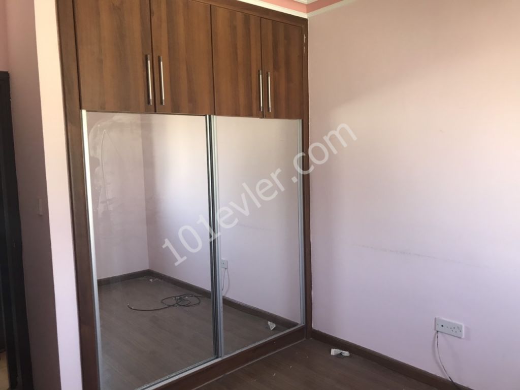 Lefkoşa Marmara Bölgesinde 2+1 Türk Malı Satılık Daire 53.000 STG