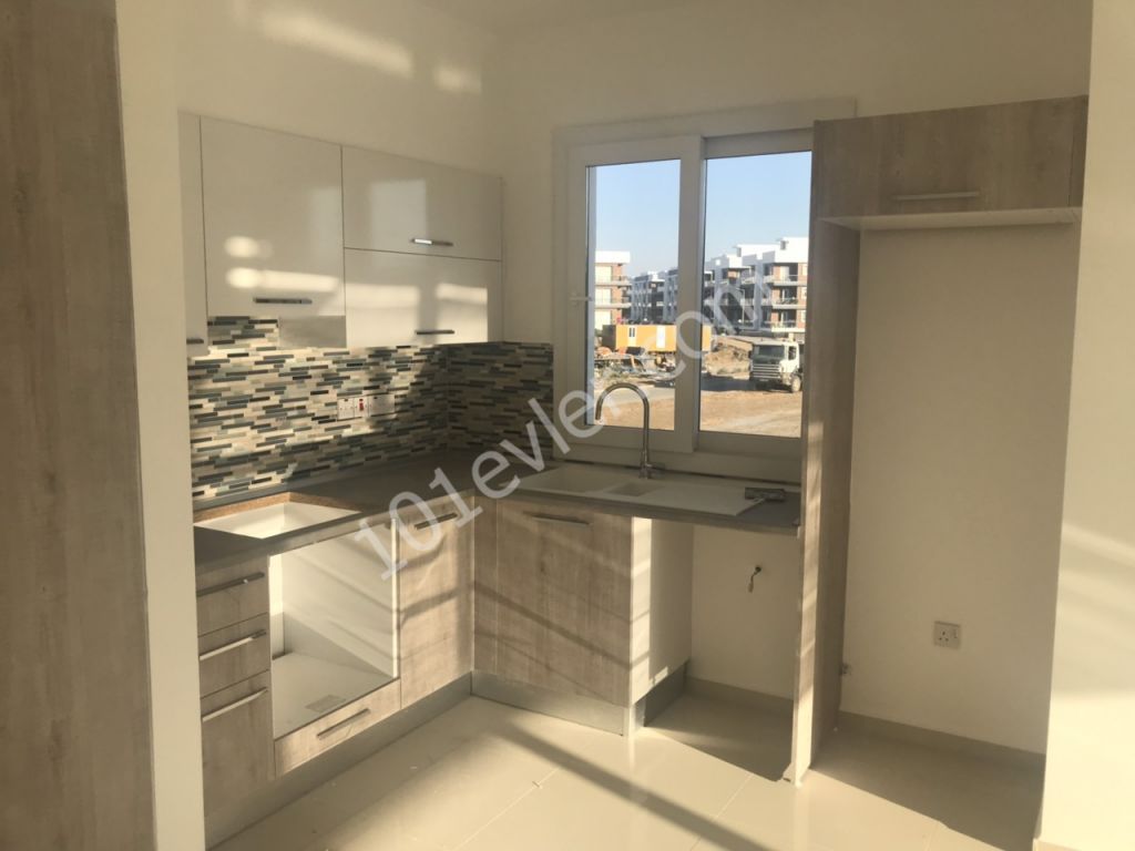 Lefkoşa Küçükkaymaklı Bölgesinde Yeni Sıfır 1+1 Modern Dizayınlı Satılık Daire 38.800 STG