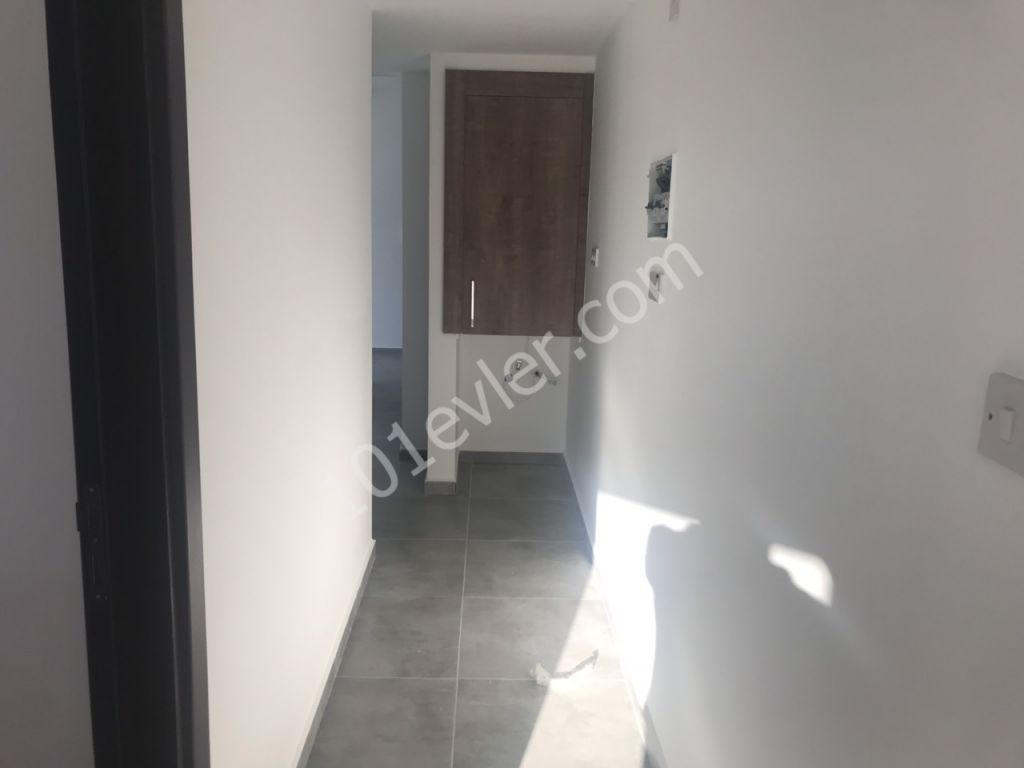 Lefkoşa Küçükkaymaklı Bölgesinde Yeni Sıfır 2+1 Modern Dizayınlı Satılık Daire 48.000 STG