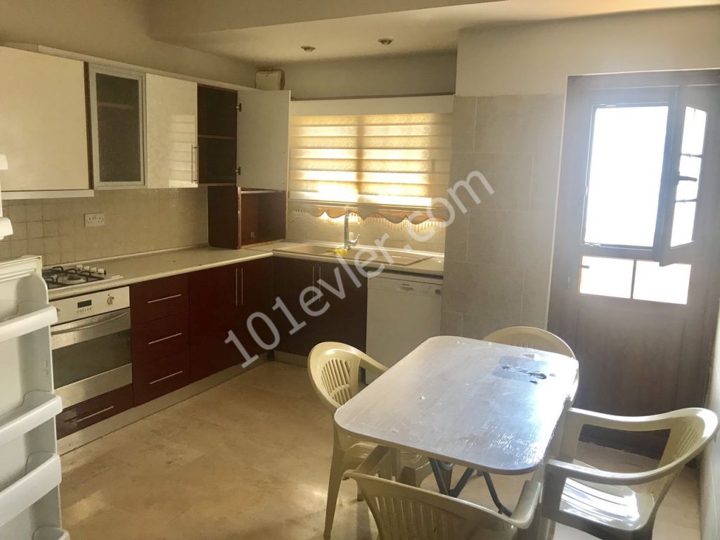 Gönyeli Yenikent'de 3+1 Eşyalı Kiralık Daire  AYLIK ÖDEMELİ 4000 TL