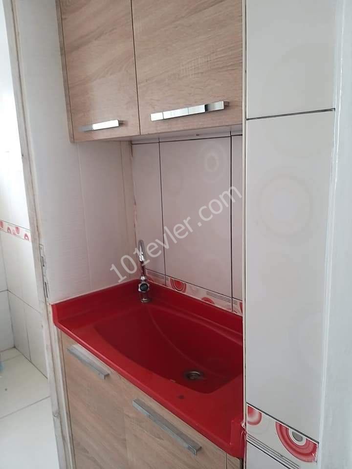 Lefkoşa Göçmenköy'de Kiralık Dükkan 1200 TL