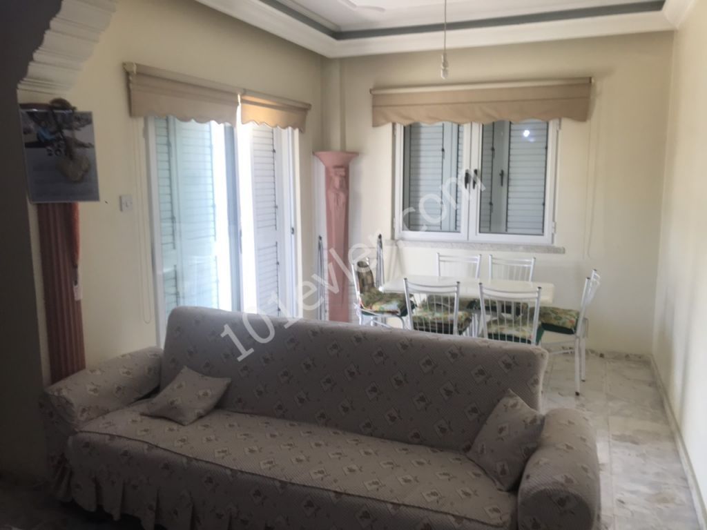 Gönyeli Yenikent'de 3+1 Kiralık Aylık Ödemeli Eşyalı Daire 350 STG