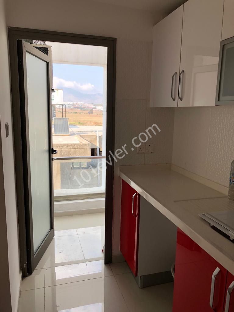 Lefkoşa Gönyelide 2+1 Kiralık Eşyalı Daire 2200 TL