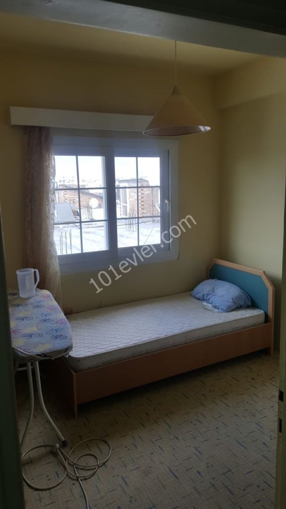 Lefkoşa Gönyeli'de 3+1 Eşyalı Kiralık Daire 2000 TL