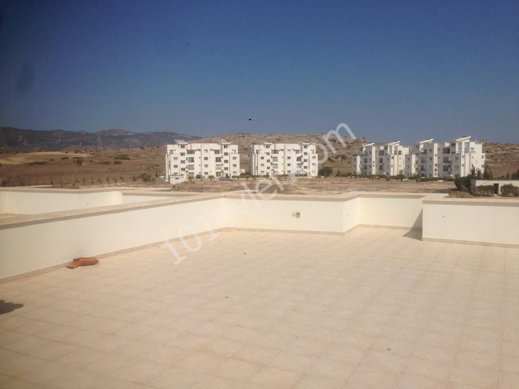 İskele'de 2+1 Eşyalı Satılık Penthouse 65000 STG