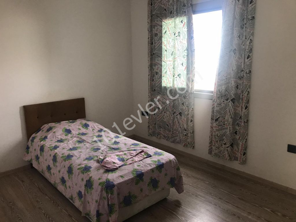 Lefkoşa Ortaköy'de 3+1 Eşyalı Kiralık Daire 400 STG