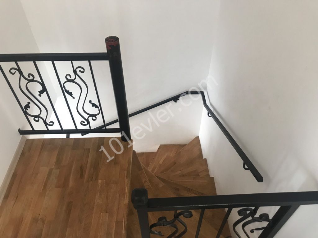 Lefkoşa Ortaköy'de 3+1 Eşyalı Kiralık Daire 400 STG