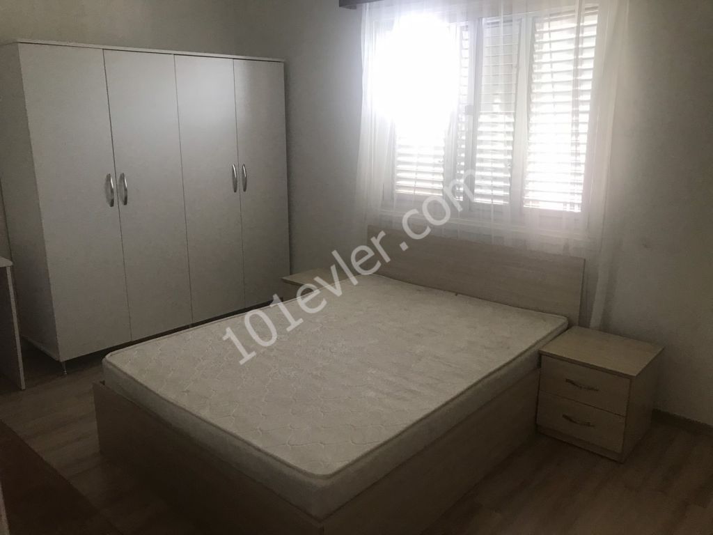 Lefkoşa Göçmenköy'de Eşyalı 3+1 Yıllık Ödemeli Kiralık Daire 2000 TL