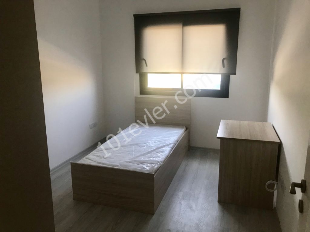 Lefkoşa Küçükkaymaklı'da Yeni Eşyalı Zemin Kat 2+1 Yıllık Ödemeli Kiralık Daire 2300 TL