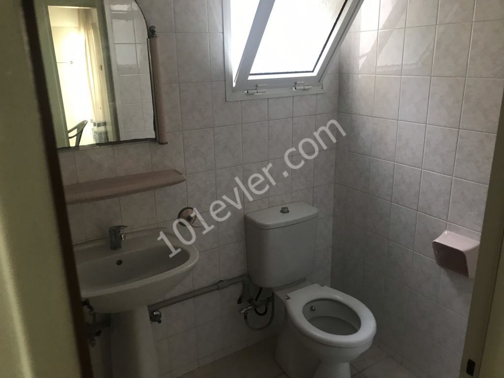 Lefkoşa Ortaköy'de 3+1 Eşyalı Yıllık Ödemeli Kiralık Daire 2250 TL