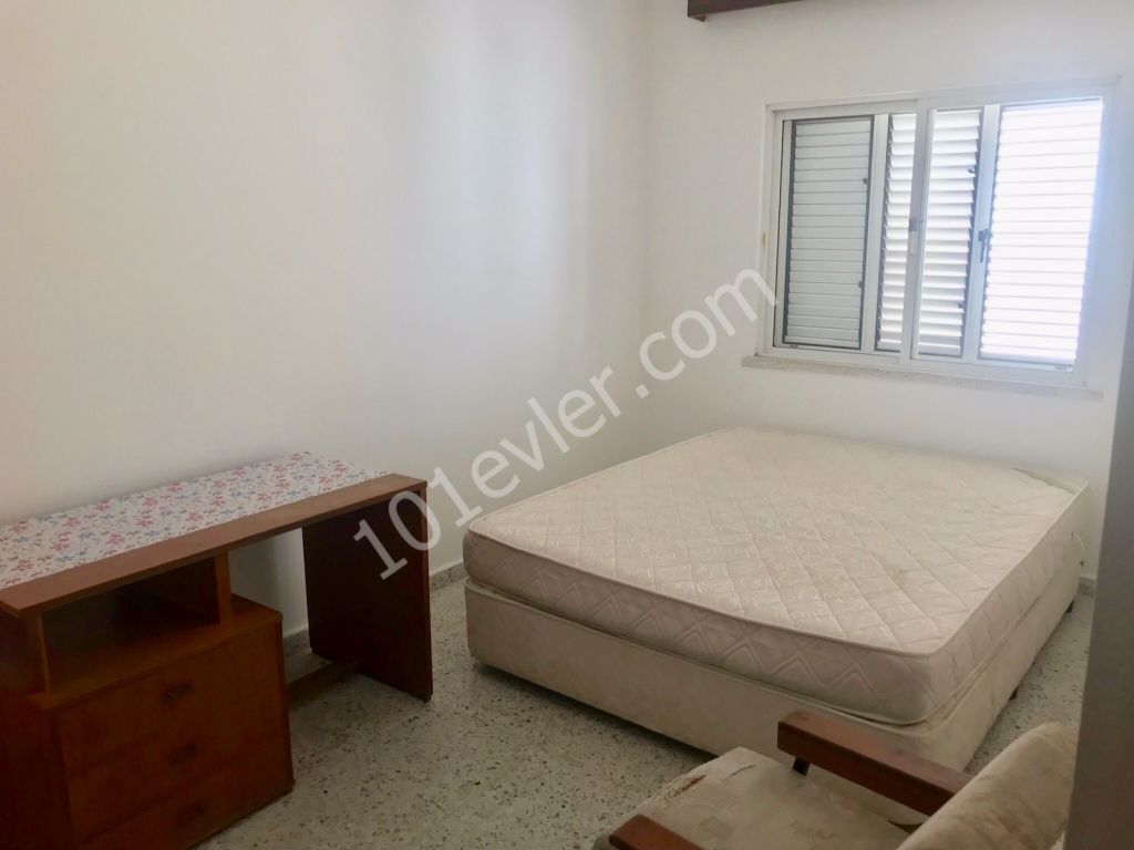 Lefkoşa Ortaköy'de 3+1 Eşyalı Yıllık Ödemeli Kiralık Daire 2250 TL