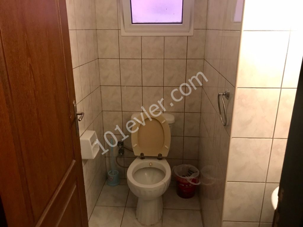 Lefkoşa Yenikent'de 3+1 Zemin Kat Yıllık Ödemeli Kiralık Daire 350 STG