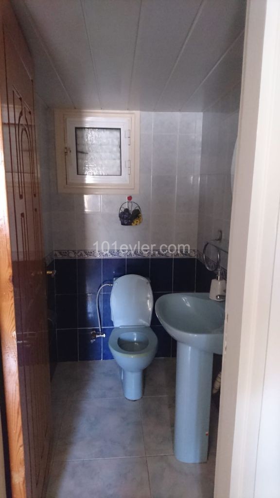 Lefkoşa Gönyeli'de 3+1 Eşyalı Aylık Ödemeli Zemin Kat Kiralık Daire 2500 TL