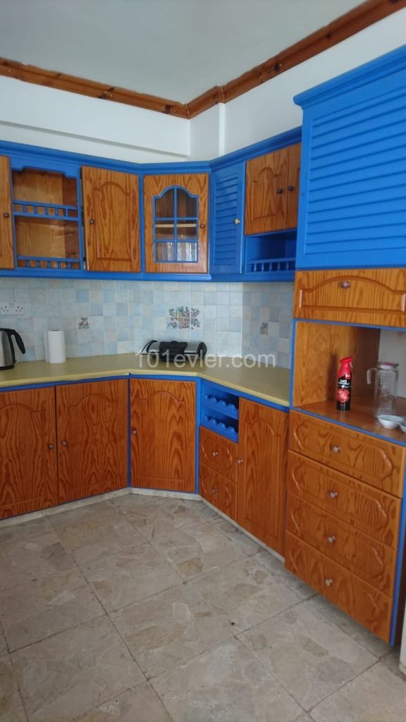 Lefkoşa Gönyeli'de 3+1 Eşyalı Aylık Ödemeli Zemin Kat Kiralık Daire 2500 TL