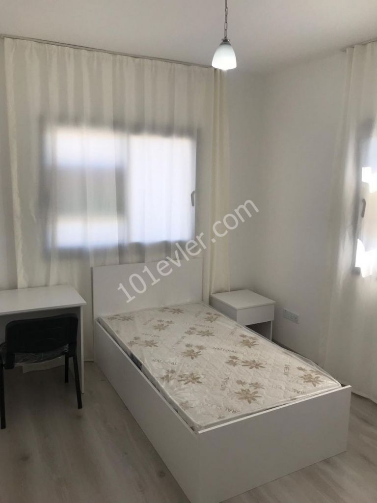 Lefkoşa Kızılbaş'da 2+1 Eşyalı Yıllık Ödemeli Kiralık Zemin Kat Daire 2250 TL