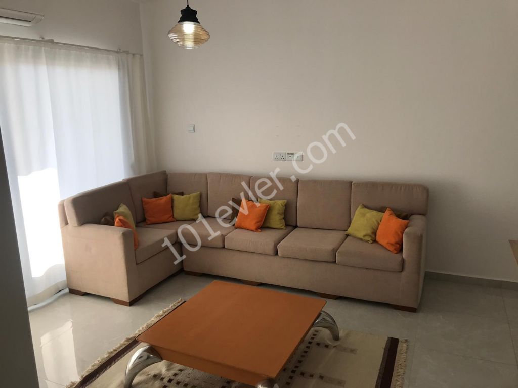 Lefkoşa Kızılbaş'da 2+1 Eşyalı Yıllık Ödemeli Kiralık Zemin Kat Daire 2250 TL