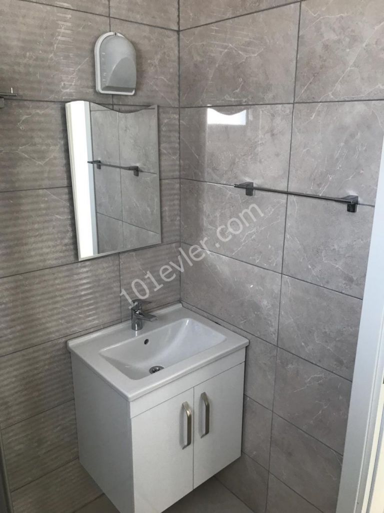 Lefkoşa Kızılbaş'da 2+1 Eşyalı Yıllık Ödemeli Kiralık Zemin Kat Daire 2250 TL