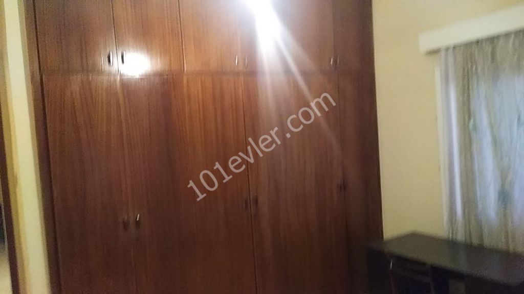 Gönyeli Yenikent'de 3+1 Eşyalı Kiralık Daire 300 STG