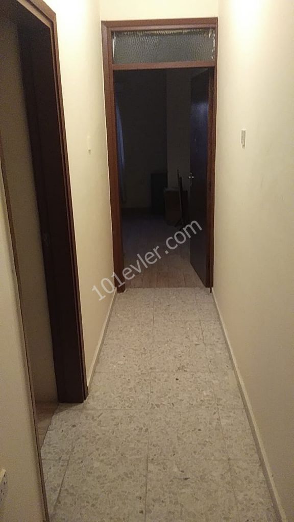 Gönyeli Yenikent'de 3+1 Eşyalı Kiralık Daire 300 STG