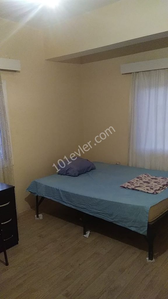 Gönyeli Yenikent'de 3+1 Eşyalı Kiralık Daire 300 STG