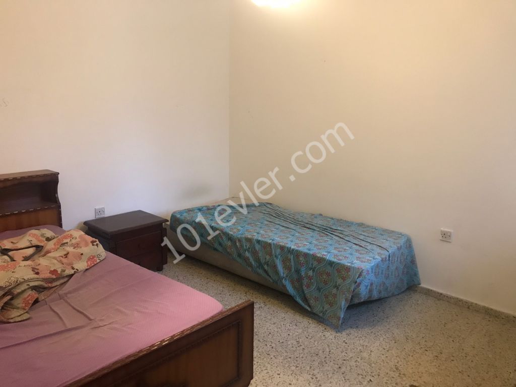 Lefkoşa Yenikent'de 3+1 Eşyalı 6+6 Aylık Ödemeli Kiralık Daire 2000 TL