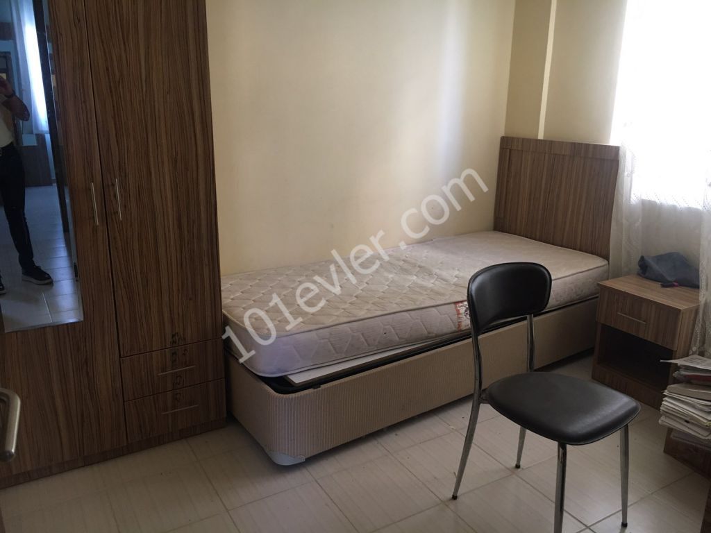 Lefkoşa Ortaköy'de 2+1 Eşyalı Yıllık Ödemeli Kiralık Daire 1800 TL